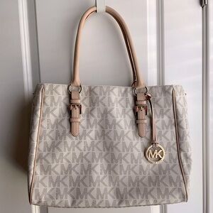 Michael Kors Signature Cream Tan Beige Large Tote Bag